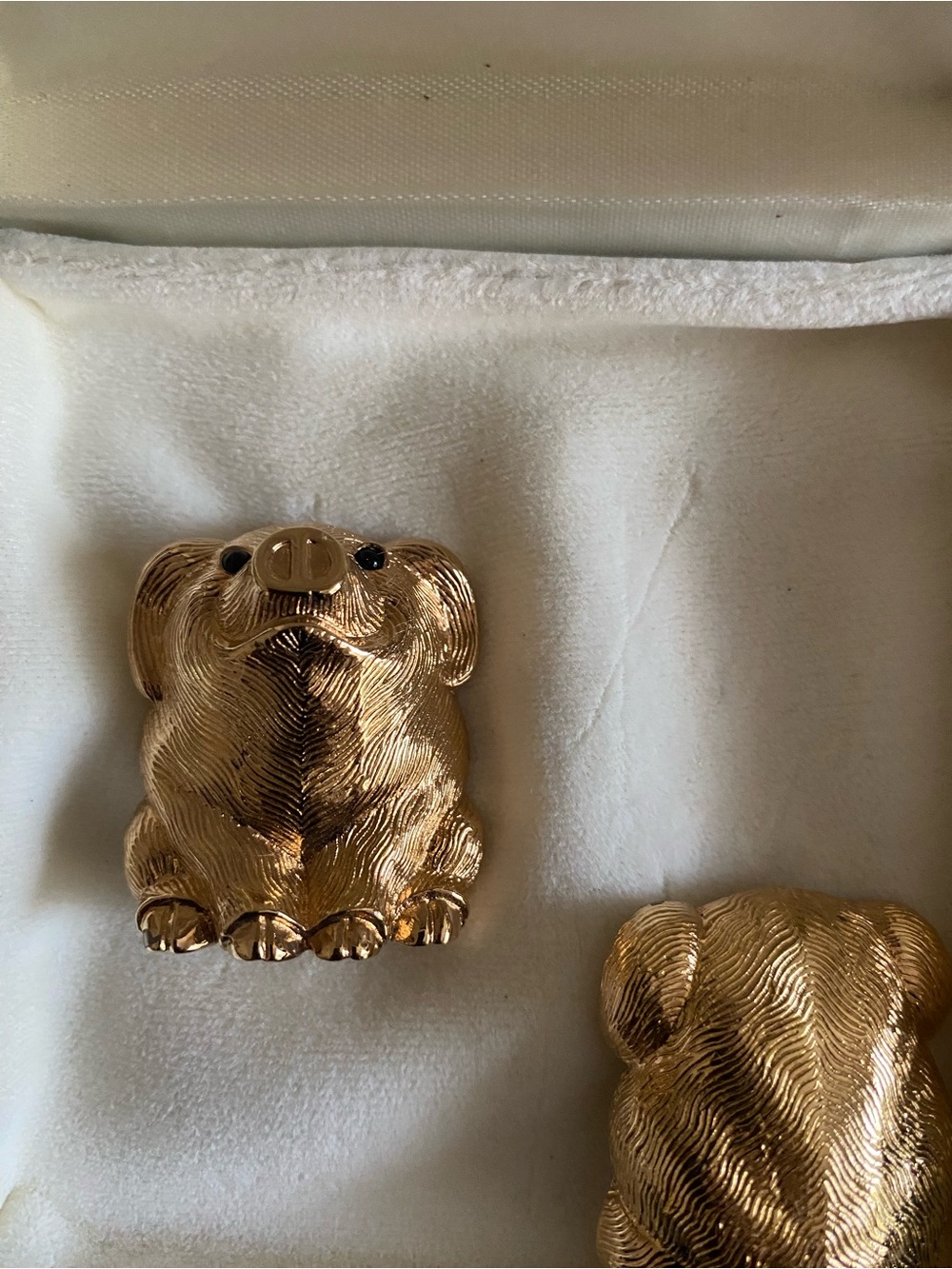 Judith Leiber vintage Gold plated Pig 2 piece  brooch set. Never worn - Picture 5 of 7